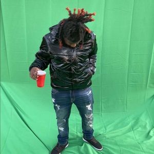 Meet your Posher, Zelly